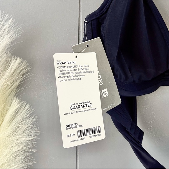 NWT Athleta Bikini Top - Picture 3 of 4